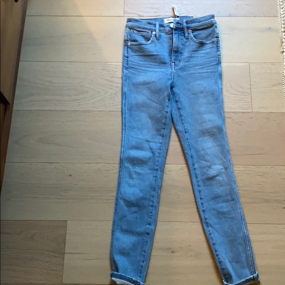 Women’s high rise skinny jeans- brand new!!